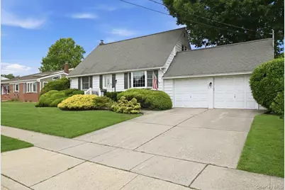 207 Sullivan Avenue, Farmingdale, NY 11735 - Photo 34