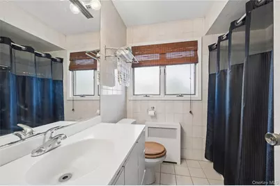 305 Glynn Street, North Babylon, NY 11703 - Photo 14