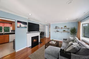 305 Glynn St, North Babylon, NY 11703 - Photo 4