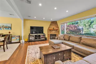 90 Virginia Dr, Manhasset, NY 11030 - Photo 4