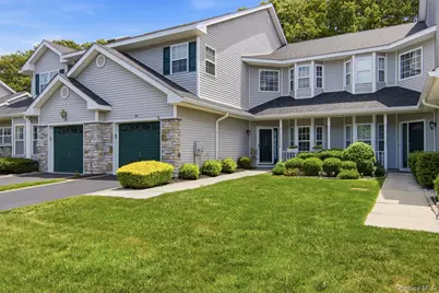 31 Willow Wood Drive, East Setauket, NY 11733 - Photo 2