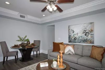 78 South Clinton Avenue #3B, Bay Shore, NY 11706 - Photo 6