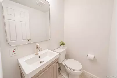 577 Blue Ridge Drive, Medford, NY 11763 - Photo 12