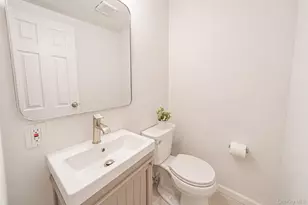 577 Blue Ridge Dr, Medford, NY 11763 - Photo 12