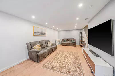577 Blue Ridge Drive, Medford, NY 11763 - Photo 6