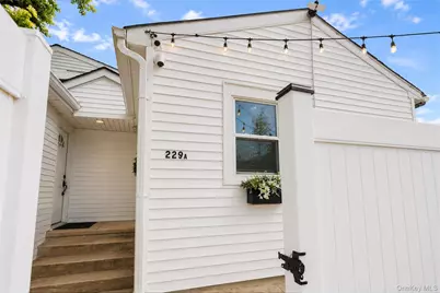 229 A Freeborn Street, New York, NY 10306 - Photo 1