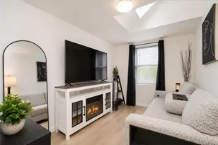 229A Freeborn St, New York, NY 10306 - Photo 4