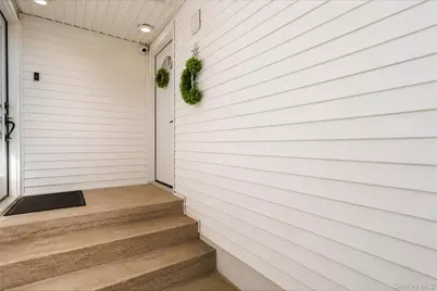 229 A Freeborn Street, New York, NY 10306 - Photo 2