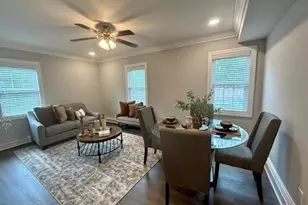 72 S Clinton Ave, Bay Shore, NY 11706 - Photo 4