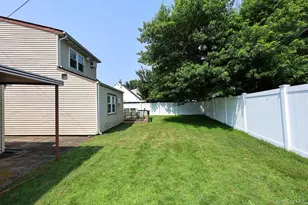 69 Corncrib Ln, Levittown, NY 11756 - Photo 22