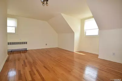 267 Haypath Road, Old Bethpage, NY 11804 - Photo 10