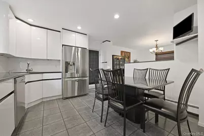 2461 Riviera Lane, Bellmore, NY 11710 - Photo 6