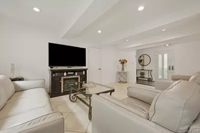 2461 Riviera Lane, Bellmore, NY 11710 - Photo 12