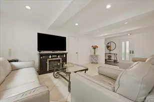 2461 Riviera Ln, Bellmore, NY 11710 - Photo 12