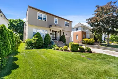 42 North Road, Great Neck, NY 11024 - Photo 2