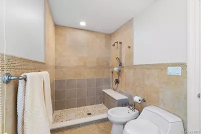 42 North Road, Great Neck, NY 11024 - Photo 26