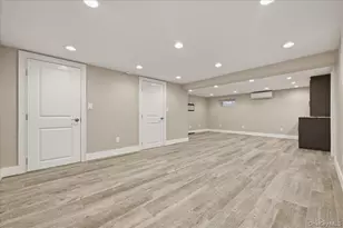 195 Scarcliffe Dr, Malverne, NY 11565 - Photo 22