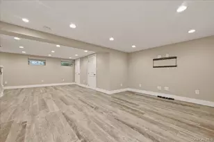 195 Scarcliffe Dr, Malverne, NY 11565 - Photo 26