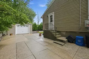 195 Scarcliffe Dr, Malverne, NY 11565 - Photo 30