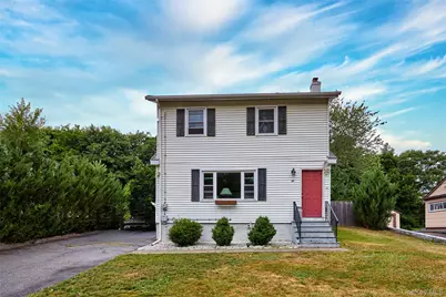 181 N Grand Avenue, Poughkeepsie, NY 12603 - Photo 2