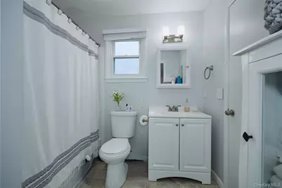 181 N Grand Avenue, Poughkeepsie, NY 12603 - Photo 30