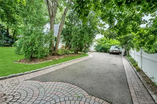 27 Middle Dr, Huntington, NY 11743 - Photo 4