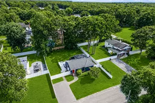 6 Malba Dr, Shirley, NY 11967 - Photo 4