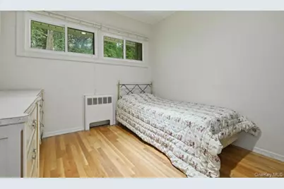 578 Richmond Road, East Meadow, NY 11554 - Photo 24