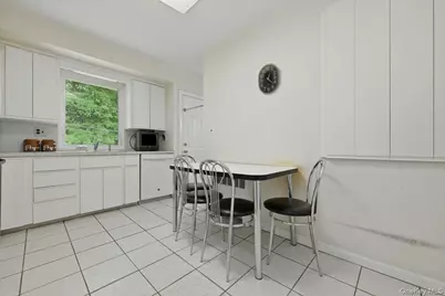 578 Richmond Road, East Meadow, NY 11554 - Photo 16