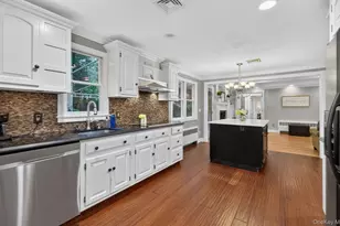 27 Longwood Dr, South Huntington, NY 11746 - Photo 12