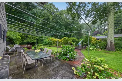27 Longwood Drive, South Huntington, NY 11746 - Photo 34