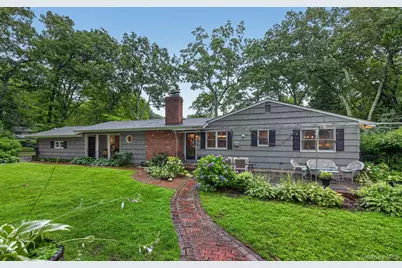 27 Longwood Drive, South Huntington, NY 11746 - Photo 30