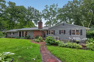 27 Longwood Dr, South Huntington, NY 11746 - Photo 30