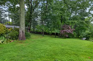 27 Longwood Dr, South Huntington, NY 11746 - Photo 32