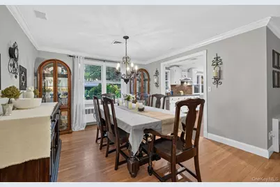 27 Longwood Drive, South Huntington, NY 11746 - Photo 16