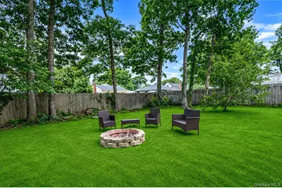 119 Parkwood Drive, Shirley, NY 11967 - Photo 20