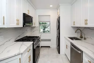 6-8 Wooleys Lane #B34, Great Neck, NY 11023 - Photo 12