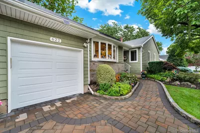 622 Harrison Avenue, East Meadow, NY 11554 - Photo 44