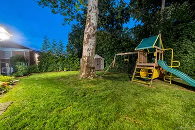 622 Harrison Avenue, East Meadow, NY 11554 - Photo 6
