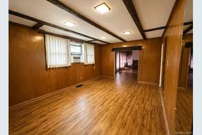 2526 Dogwood Avenue, East Meadow, NY 11554 - Photo 6