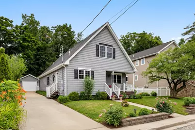 5 Glenmore Avenue, Glenwood Landing, NY 11547 - Photo 2