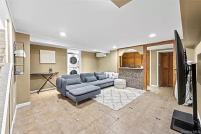 82 Superior Road, Floral Park, NY 11001 - Photo 24
