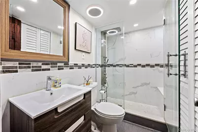82 Superior Road, Floral Park, NY 11001 - Photo 20