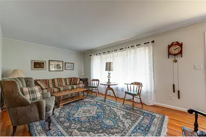 21 Langdon Road, Farmingdale, NY 11735 - Photo 8