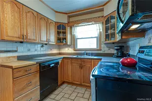 21 Langdon Rd, Farmingdale, NY 11735 - Photo 12