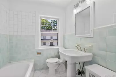 121 Walworth Avenue, Scarsdale, NY 10583 - Photo 22
