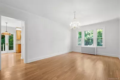 121 Walworth Avenue, Scarsdale, NY 10583 - Photo 6