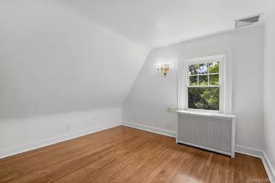 121 Walworth Avenue, Scarsdale, NY 10583 - Photo 26