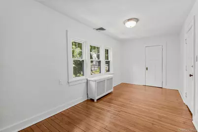 121 Walworth Avenue, Scarsdale, NY 10583 - Photo 24