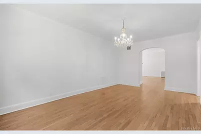 121 Walworth Avenue, Scarsdale, NY 10583 - Photo 8
